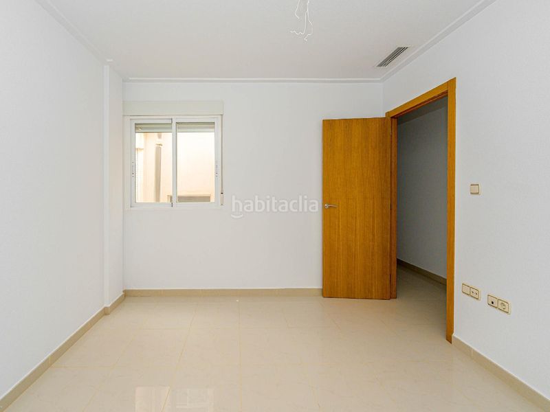 Foto c69d444f-8913-4af1-b9ad-81a8b00cb597. Pis a Las Fuentes-Los Cipreses Aspe