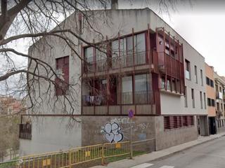 Pis a Plaça Catalunya - Escola Industrial. Carrer vallparadís, de terrassa