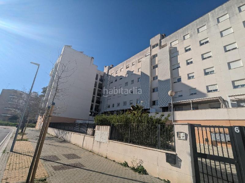 Foto b37b906b-8b64-48b9-a220-47f950d8b8e6. Parking coche cl hispano aviacion 6 en Los Remedios Sevilla