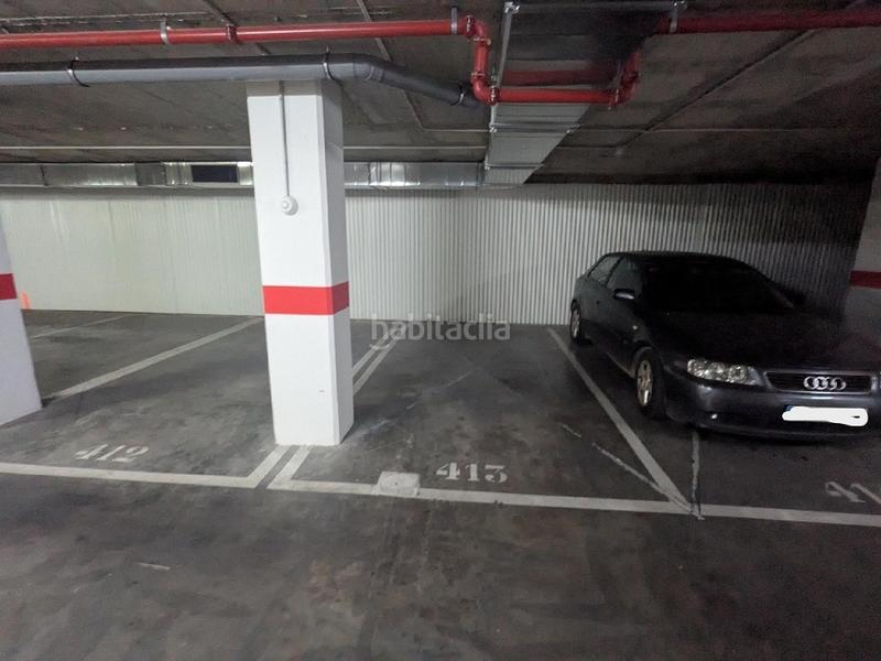 Foto ef17d178-c898-4211-bcbc-38fb210f5f4a. Parking coche cl hispano aviacion 6 en Los Remedios Sevilla
