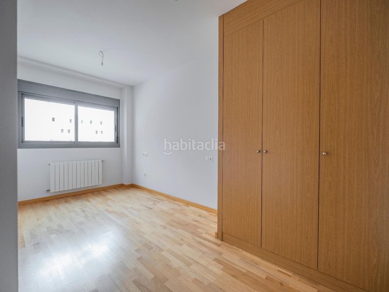 Foto fc853f64-78b3-487b-8e9b-255e9d9eb47c. Pis amb aparcament a Sónsoles Ávila