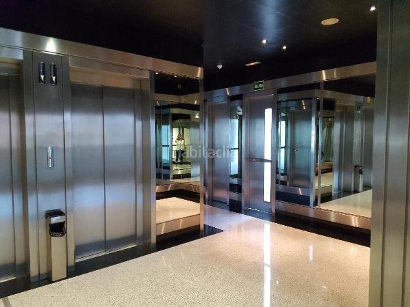 Foto 58c3954f-a0da-4bf0-82fc-0dc9c6de375e. Oficina cl trespaderne 10 en Aeropuerto Madrid