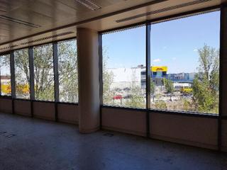 Office space in Aeropuerto. Cl trespaderne 10