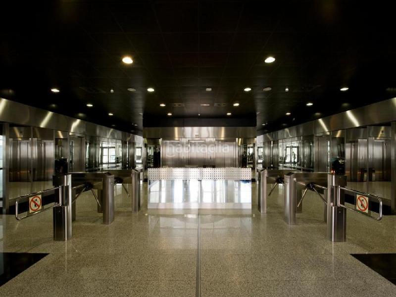 Foto b3057065-67be-45b5-9a7b-7db991aefc14. Oficina cl trespaderne 10 en Aeropuerto Madrid