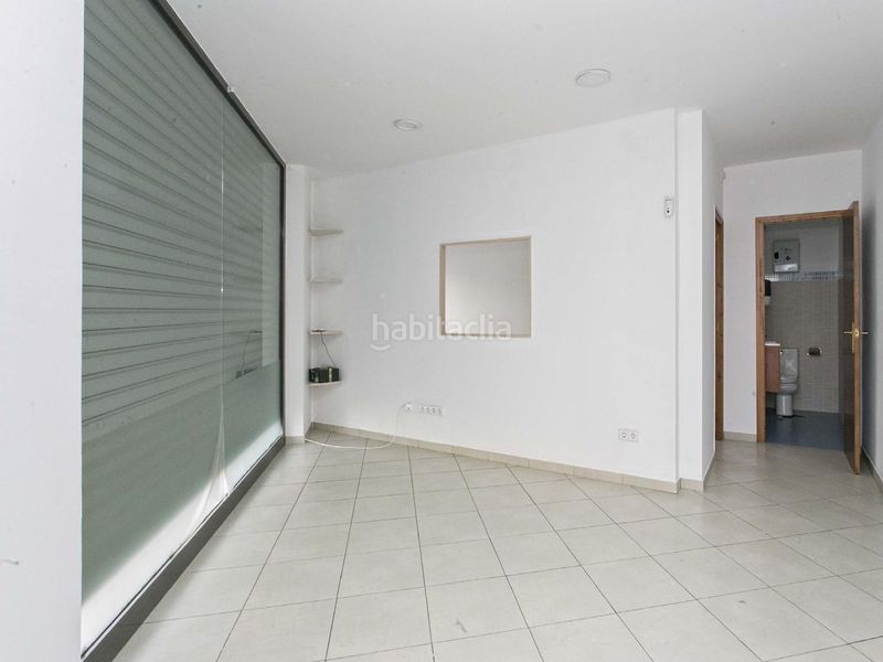 Foto acb7d4e1-538c-4f59-a2fd-1f107b981be4. Local comercial a Ponent - Set Camins Igualada