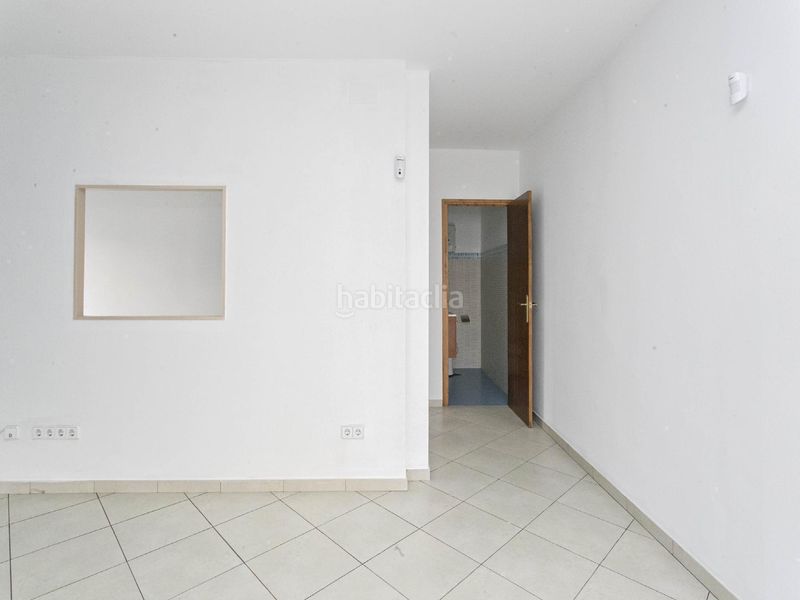 Foto df41e069-1886-4f81-b576-74e138e734d5. Local comercial a Ponent - Set Camins Igualada