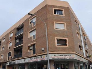 Local commercial à Sta. Marina - San Andrés - San Pablo - San Lorenzo. Ronda de la manca 2