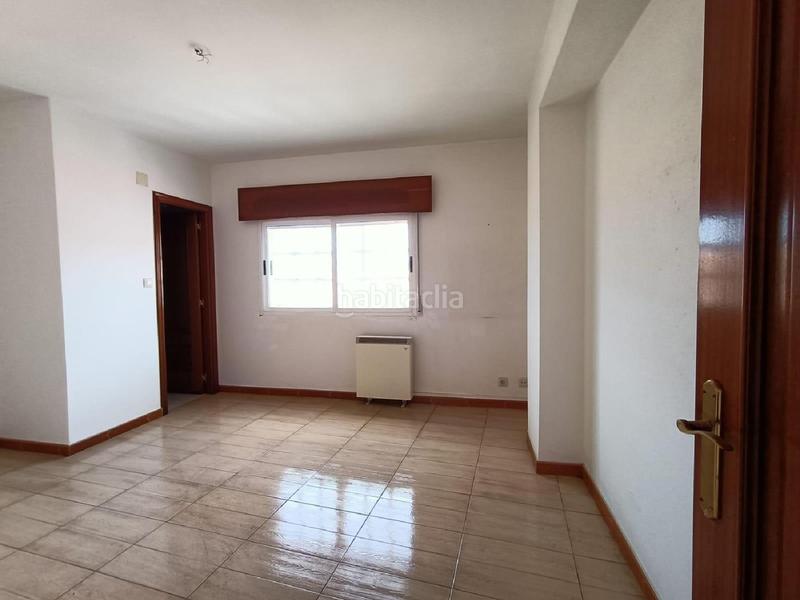 Foto b73cffeb-f711-4b40-a4fd-bdd5ff46e8b5. Piso rua pinzon sn en Camariñas