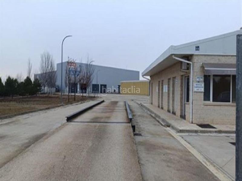 Foto d578bf9d-e73a-454d-944f-937643d9d500. Fabrikhalle in Tarancón