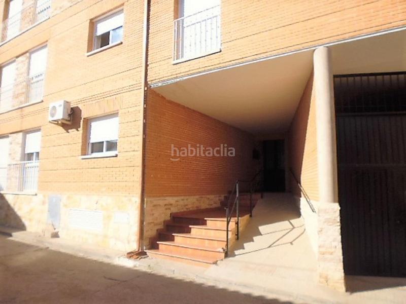 Foto b6bec746-e74e-49cd-ac19-073f4f6e7cc4. Aparcament cotxe a Santa Olalla