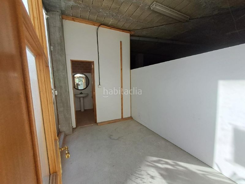 Foto 55f75f00-a1a3-46d1-9317-da4deb2af208. Local comercial a Cambre