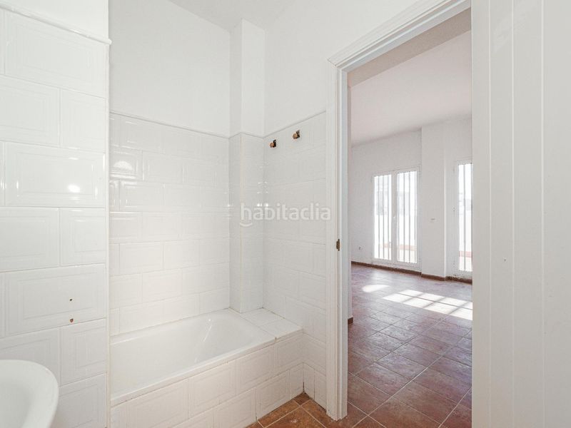 Foto a01ee3bb-6bd3-4a34-9d70-c04c070de336. Pis amb aparcament a Burguillos