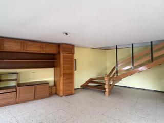 Zweistöckige Wohnung in Sarria. Xela arias