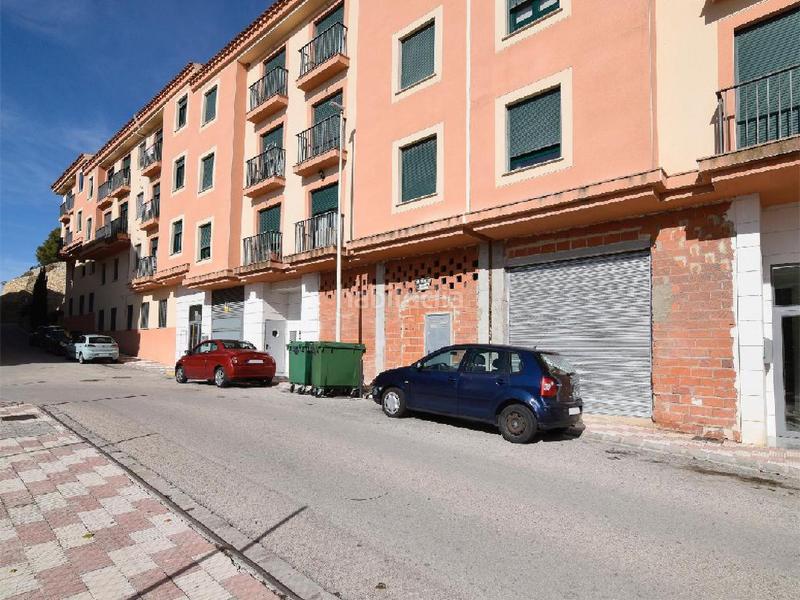 Foto e9fcf172-7cbe-49c0-862f-5f8c605d45fb. Aparcament cotxe a Chinchilla de Monte - Aragón