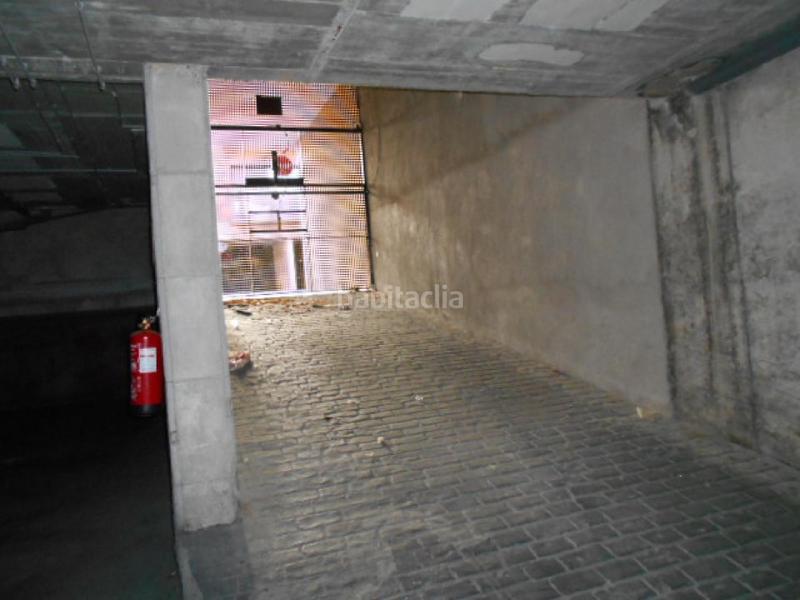 Foto 781f044d-bc4b-4fdf-a68c-3900988746c9. Aparcament cotxe a Sant Vicenç de Castellet