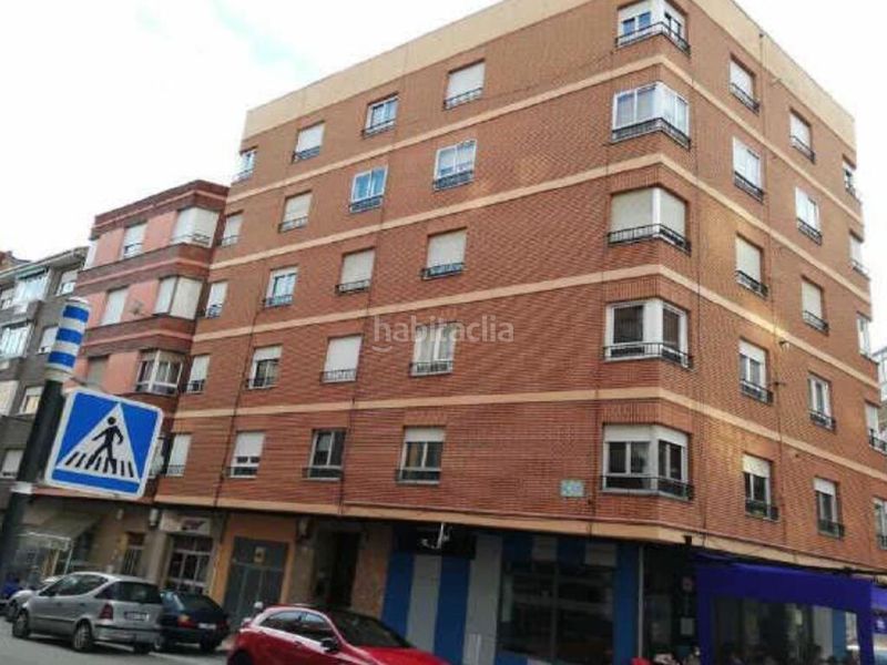 Foto bdd302f0-cf71-4e7f-a1ea-c4bda16eb6c1. Pis a Centro Ponferrada