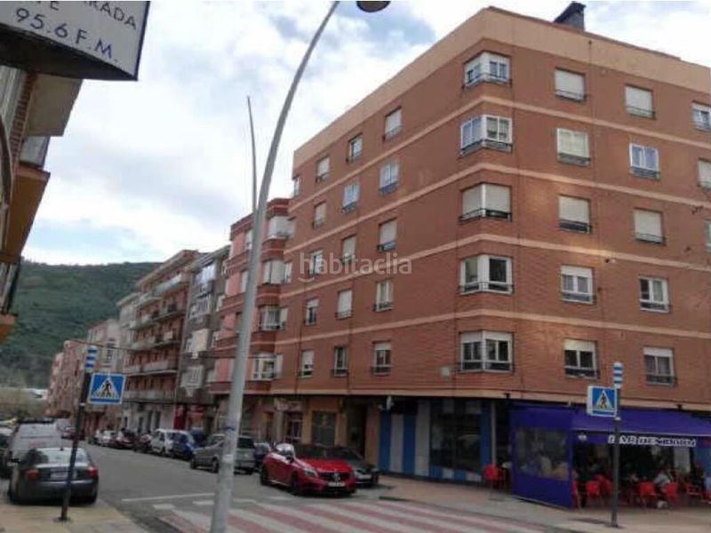 Foto c014492e-468d-455e-a4ee-70c320f45a5c. Pis a Centro Ponferrada