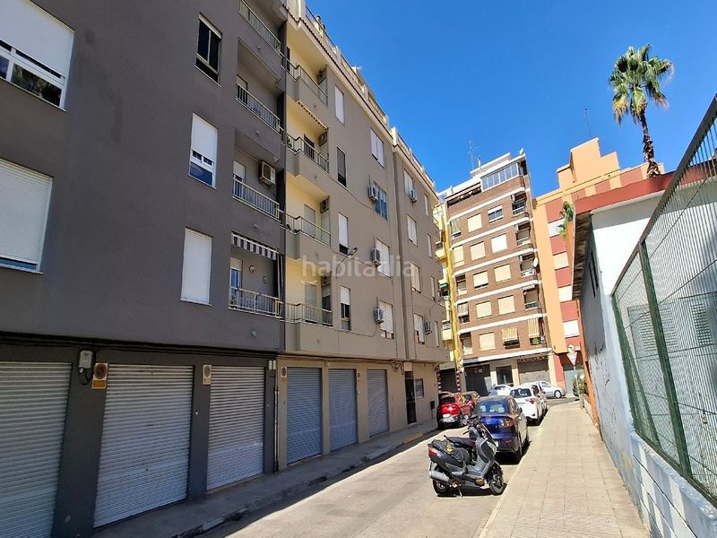 Foto 76aad426-1a65-4f47-acd7-a015d83d8d1f. Pis a Sants Patrons Alzira