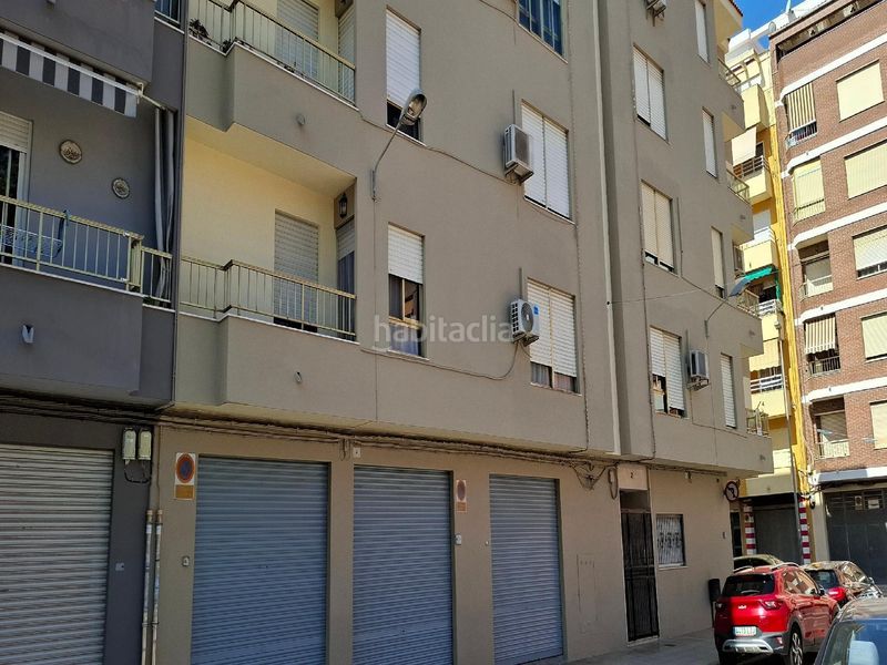 Foto cd7a00bf-754b-4aad-a2ea-5a7d4f858bfd. Pis a Sants Patrons Alzira