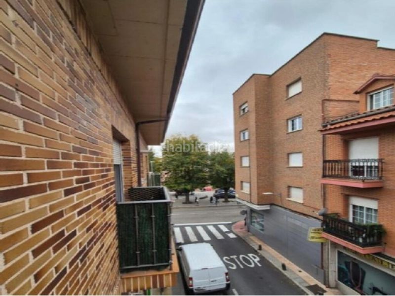 Foto f7e922a1-cadc-46c4-98bc-0e8e3a50d613. Dúplex a Valleaguado-La Cañada Coslada