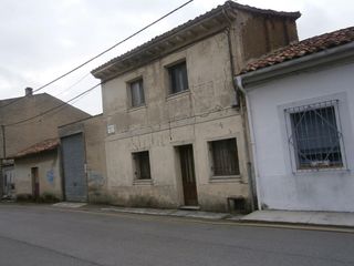House in La Pola Siero. Consul