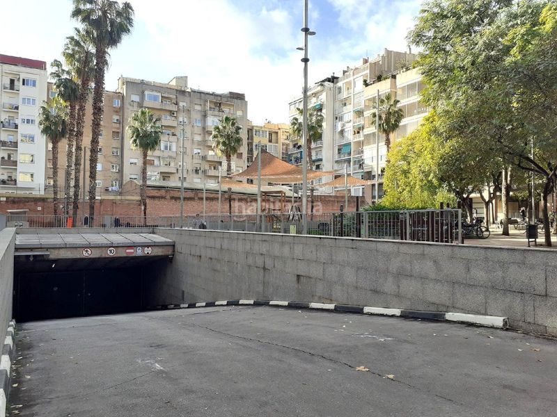 Foto b74bfe61-e658-48c4-8433-453cf25ff6b9. Aparcament cotxe a El Camp d´en Grassot i Gràcia Nova Barcelona