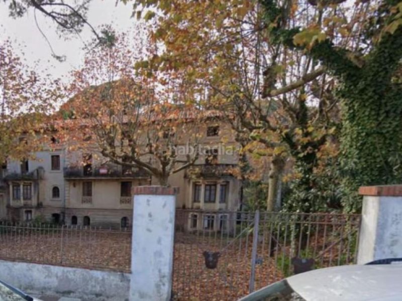 Foto 6d778d57-e62e-4348-b926-3ae7c863788f. Edificio mossen anton serres 9 en Arbúcies