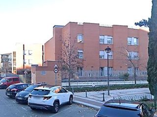 Car parking in Veredillas. Milan 6