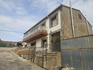 Etagenwohnung in Serón de Nágima. Santiago 18