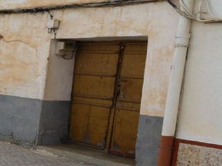 Local Comercial a Almadén. Libertad 141