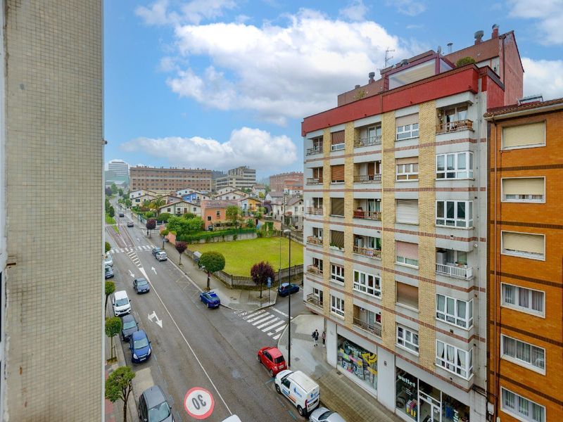 Foto a7da38b7-a97b-42d4-bd18-51ab37625911. Piso alcalde parrond en la pola Siero Siero