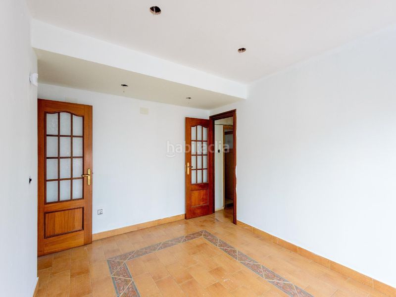 Foto f31e2561-9ff6-4dfe-b3b3-79af44e16eb2. Piso alcalde parrond en la pola Siero Siero