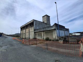Fabrikhalle in Suevos. Parque empresarial suevos
