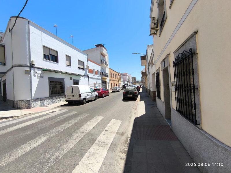 Foto 0c677cb1-7d3c-489c-8cc2-a5b944b819a1. Pis a Montijo