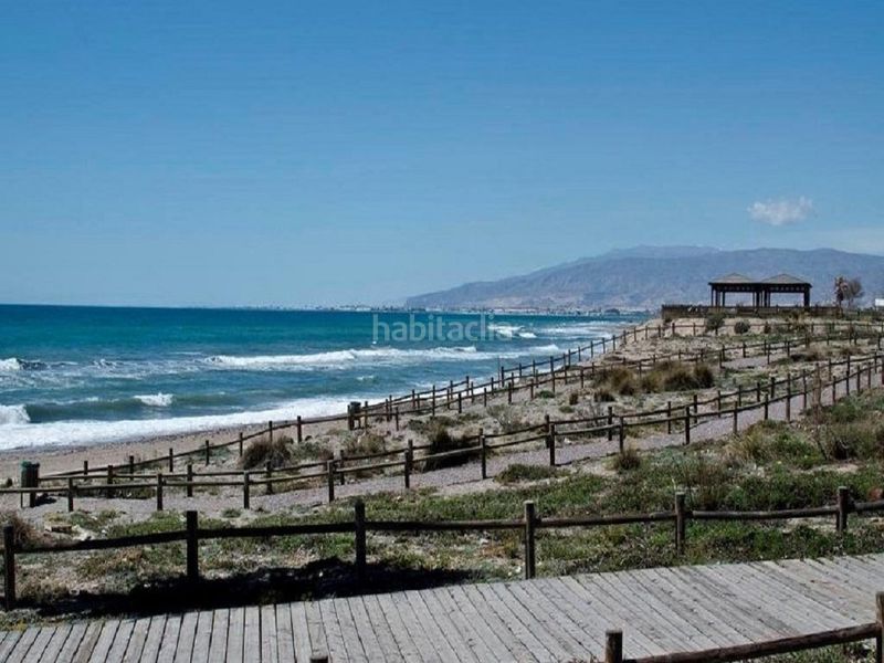 Foto 61c01f8f-77ce-4618-a5d1-f3a6065e461c. Pis amb aparcament piscina a Retamar Almería