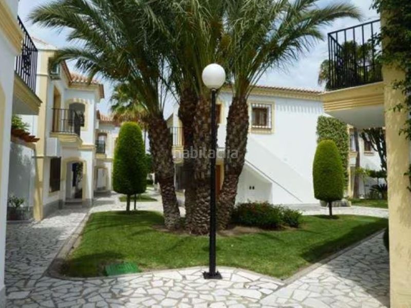 Foto 3a11a197-5c5a-4cad-b2e3-76bbf90069d9. Pis amb piscina a Las Marinas - Pueblo Laguna Vera