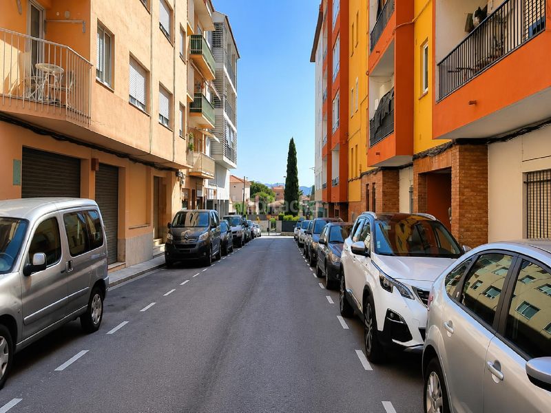Foto d2d2a0cb-a12f-43d0-a644-5d44f94eb4c4. Pis a Carretera de Roses-Fossos Figueres