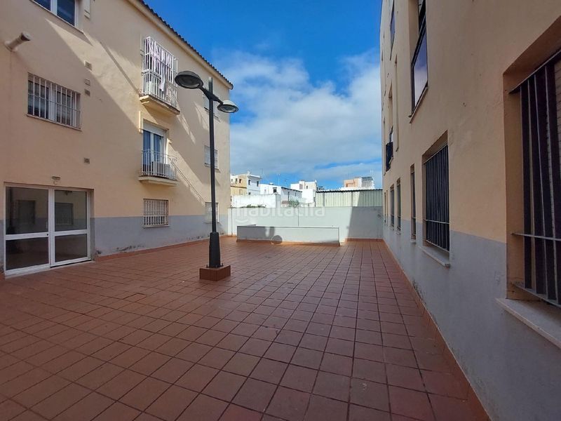 Foto a298ade7-a9c1-41f3-b3be-6a6f361ef3a2. Pis a Algaba (La)