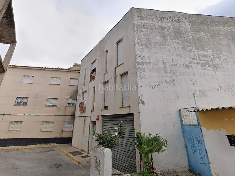 Foto be359d54-c0f4-4b91-b51e-3b615c085fe3. Pis a Algaba (La)