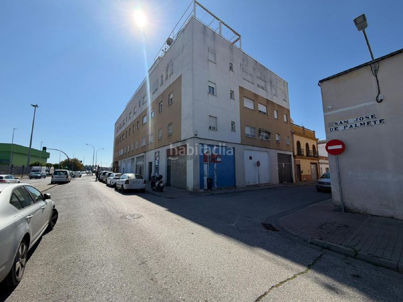 Foto f4b03e5b-731e-4962-8adf-c495e9b5037d. Pis amb aparcament a Palmete Sevilla