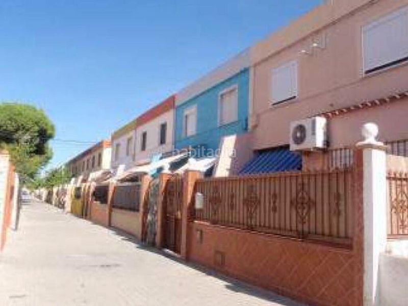 Foto ac406b30-ccf3-4115-b7a8-0c3d4f5bdad5. Haus in Gelves