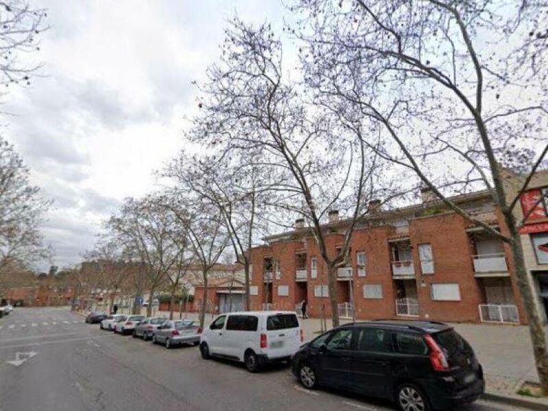Foto 9d33f46b-4bcc-43ec-bbee-138341c0c9e4. Pis a Els Merinals Sabadell