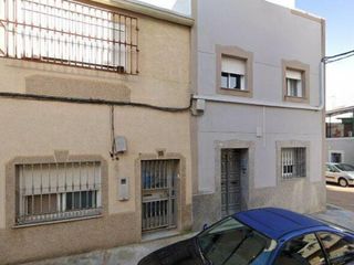 Chalet à Carretera de Sevilla - Los Montitos. Hermanos alvarez sorube 15