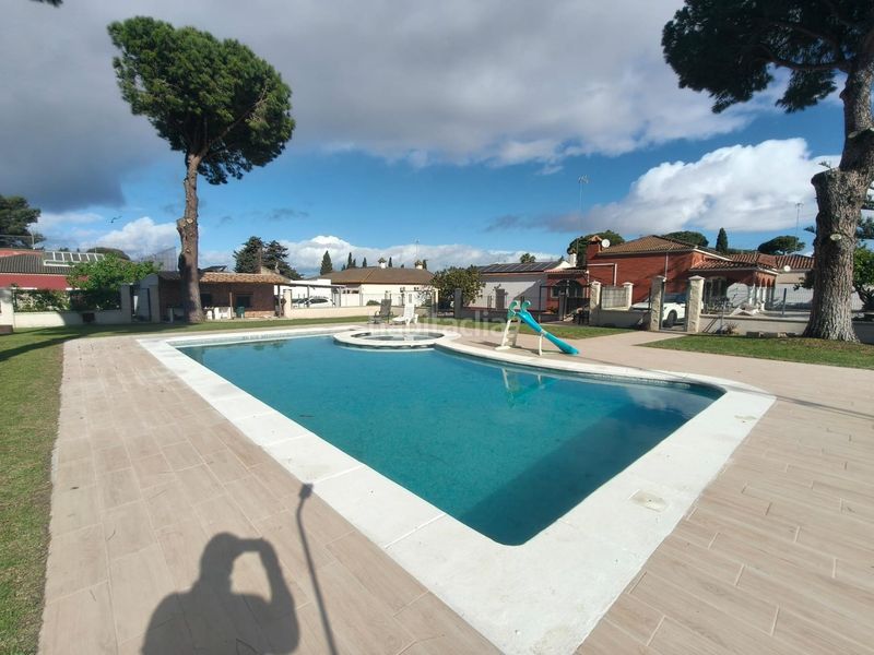 Foto 898c8f8b-b4fa-4077-859a-b57b49c26694. Chalet con parcheggio piscina in Los Franceses - La Vega Chiclana de la Frontera