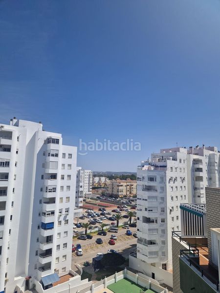 Foto 17228b88-1042-4275-840e-331cf2c1bdd3. Pis amb aparcament a Valdelagrana Puerto de Santa María (El)