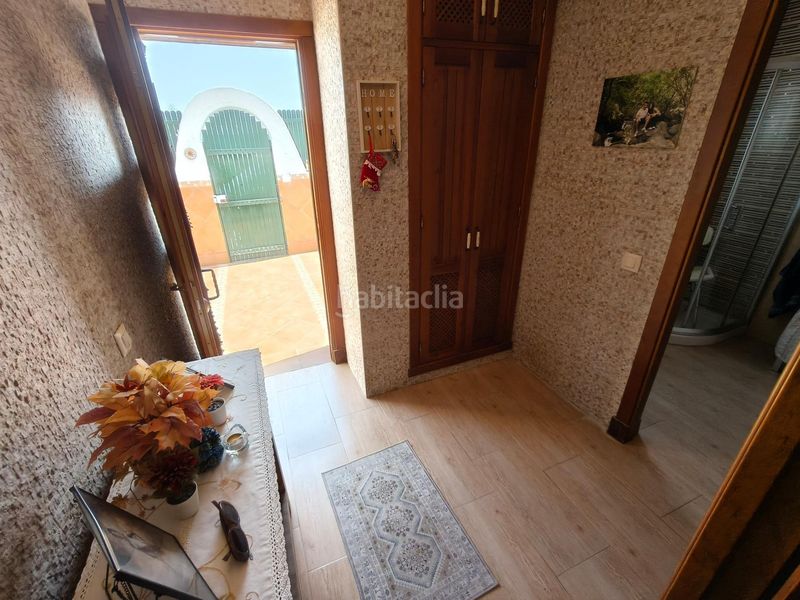 Foto a2e87942-ea15-4138-a756-b4587ec9b568. Casa adossada a Centro Puerto Real
