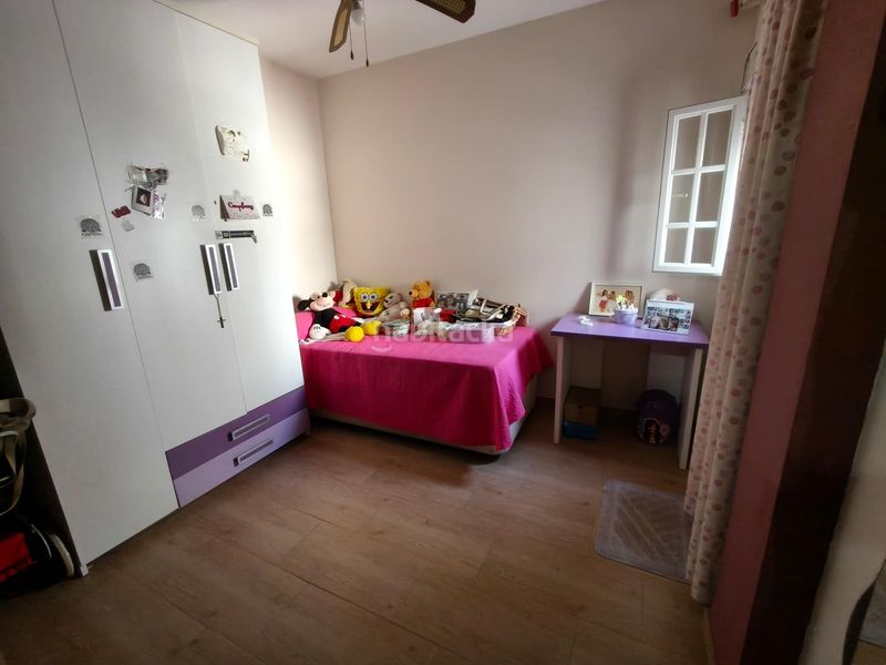 Foto ec61c8e6-372e-49ec-9dee-768a943b77d3. Casa adossada a Centro Puerto Real