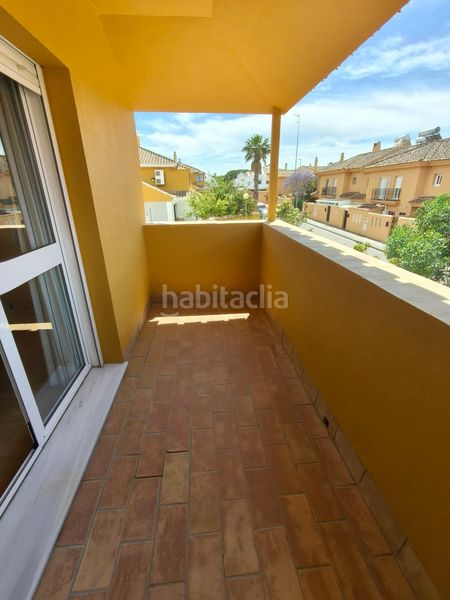 Foto 2a38d330-6d88-4852-909f-317408b98926. Casa adossada amb calefacció aparcament a Casines Puerto Real