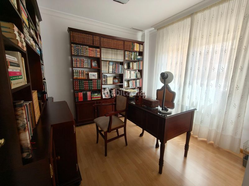 Foto b322183f-c337-40cc-a4d9-b97776260590. Casa adossada amb calefacció aparcament a Casines Puerto Real