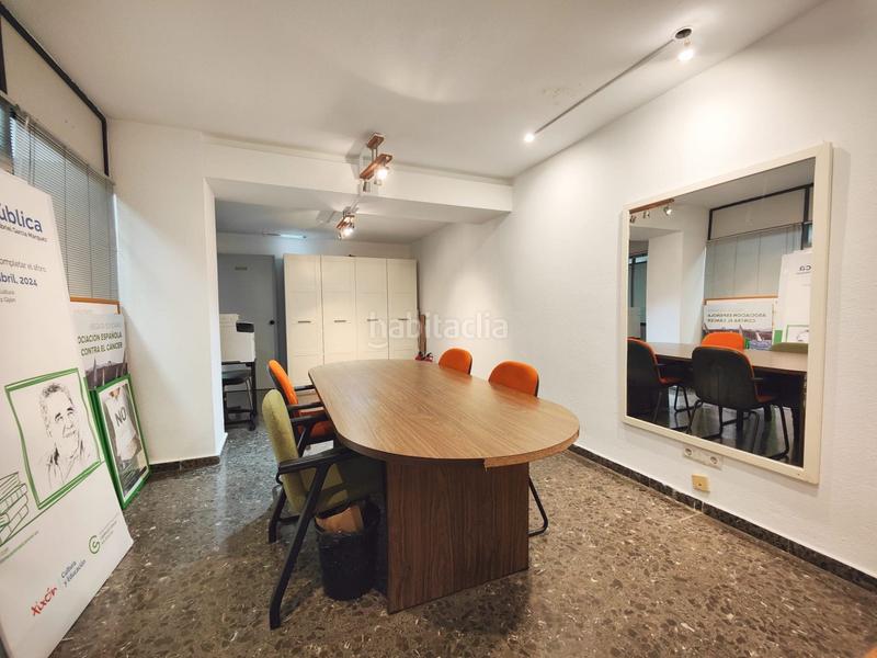 Foto 0908a6ca-c4fc-4fc2-a61b-6ea20ea915e2. Local comercial local en venta en calle langreo en Gijón